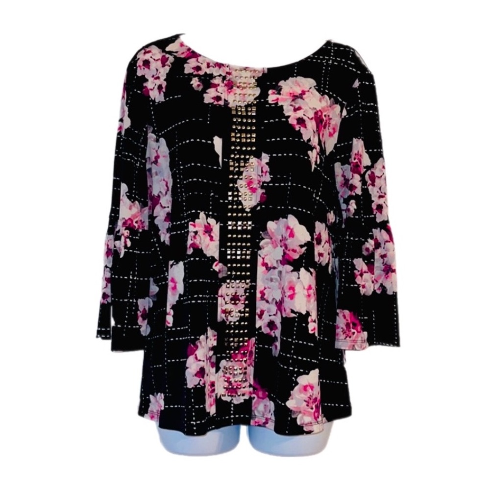 Ellen Tracy floral top with embellishments.